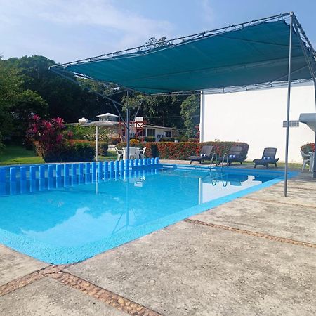 Hotel Los Leones Palenque Ngoại thất bức ảnh