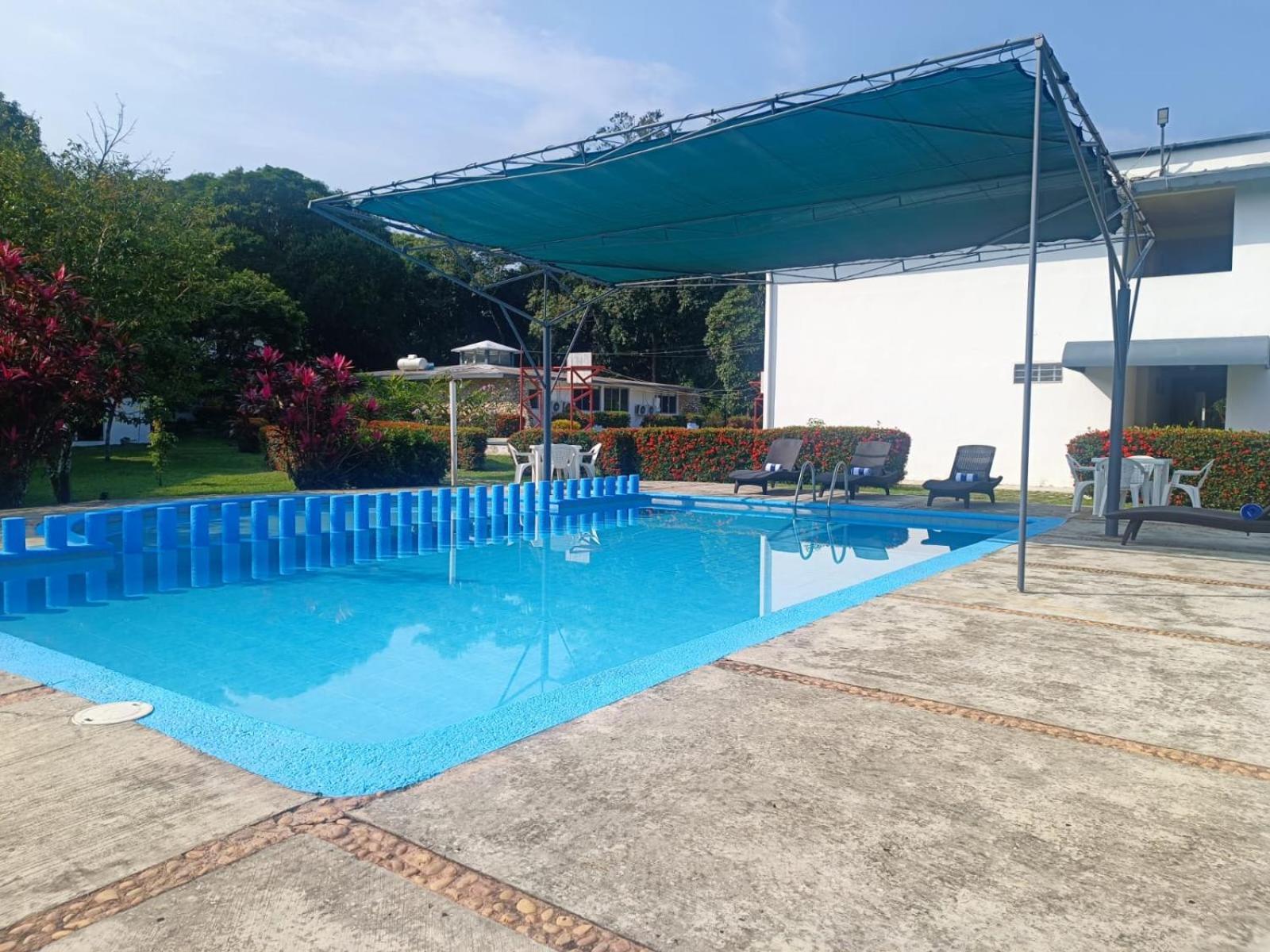 Hotel Los Leones Palenque Ngoại thất bức ảnh