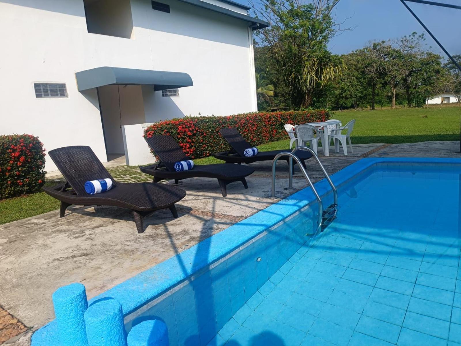 Hotel Los Leones Palenque Ngoại thất bức ảnh