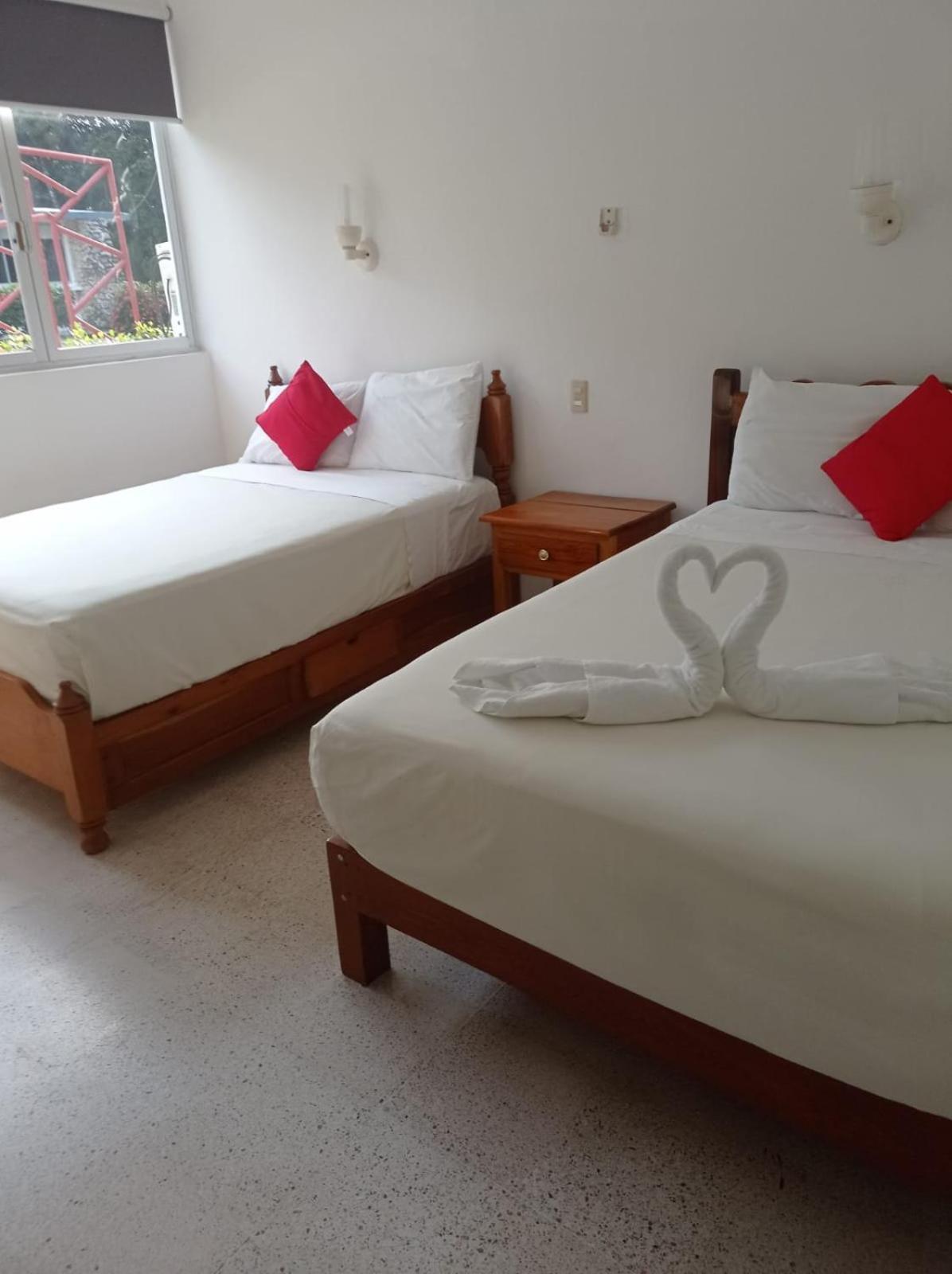 Hotel Los Leones Palenque Ngoại thất bức ảnh
